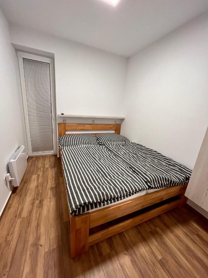 U Srubu Apartman Moravany  Kültér fotó